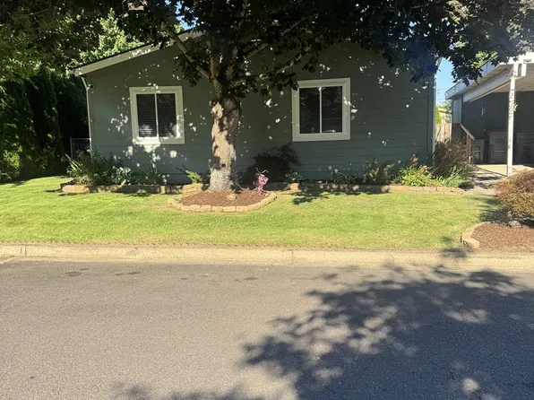 655 NE Burnett Rd, McMinnville, OR 97128