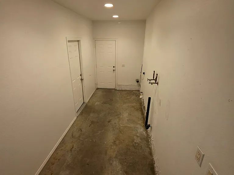 1442 W Valencia Dr — Photo 10