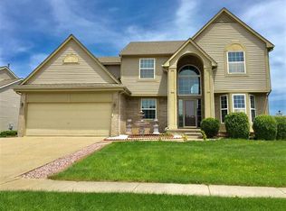 8406 Sherwood Dr, Grand Blanc, MI 48439