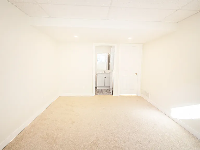 100 Southview Cres #1401 — Photo 24