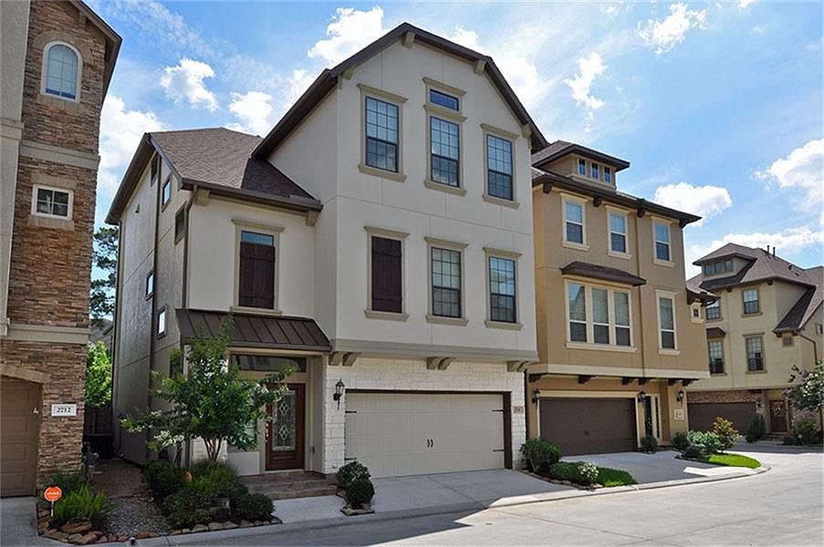 1st image of 2710 Kings Retreat Cir