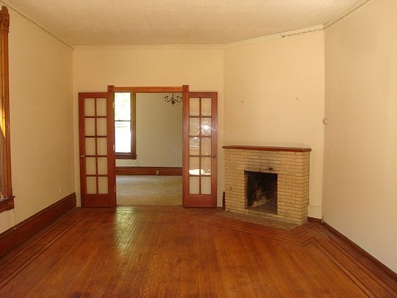 5th image of 23 E Evans Street #1