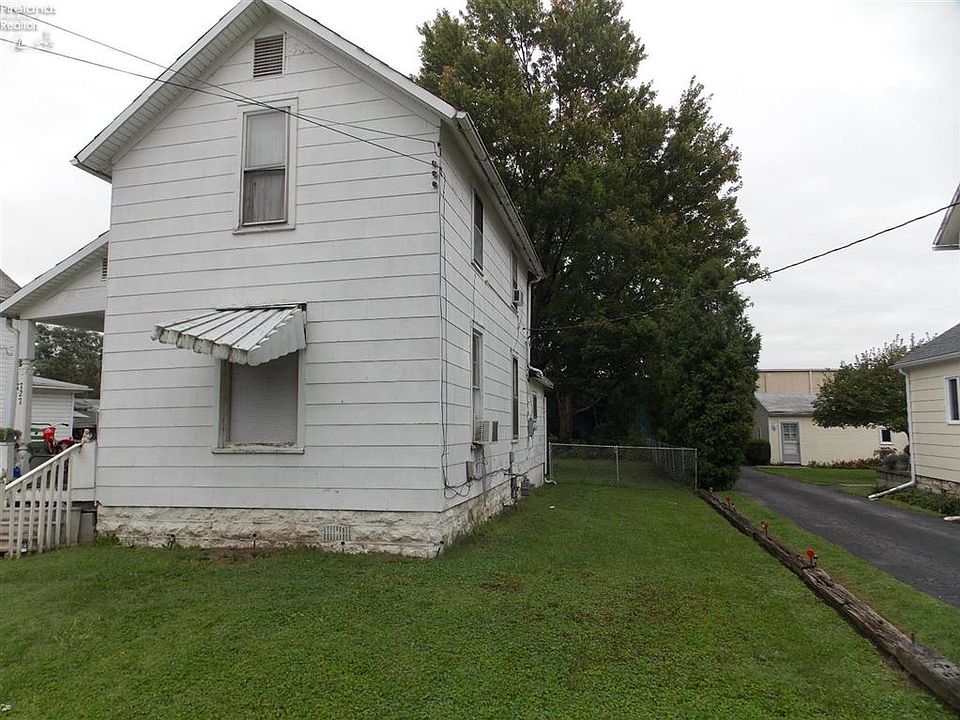 2nd image of 727 N Wood St