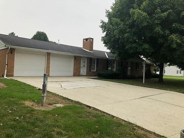 1st image of 21 Edgewood Dr