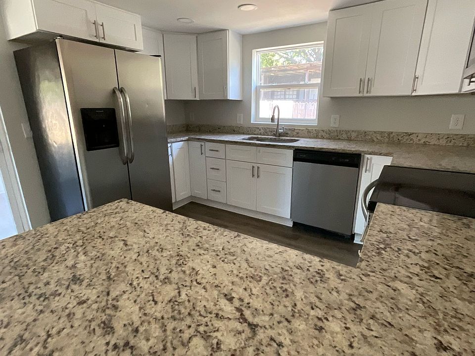 1st image of 2836 Fletcher Ave