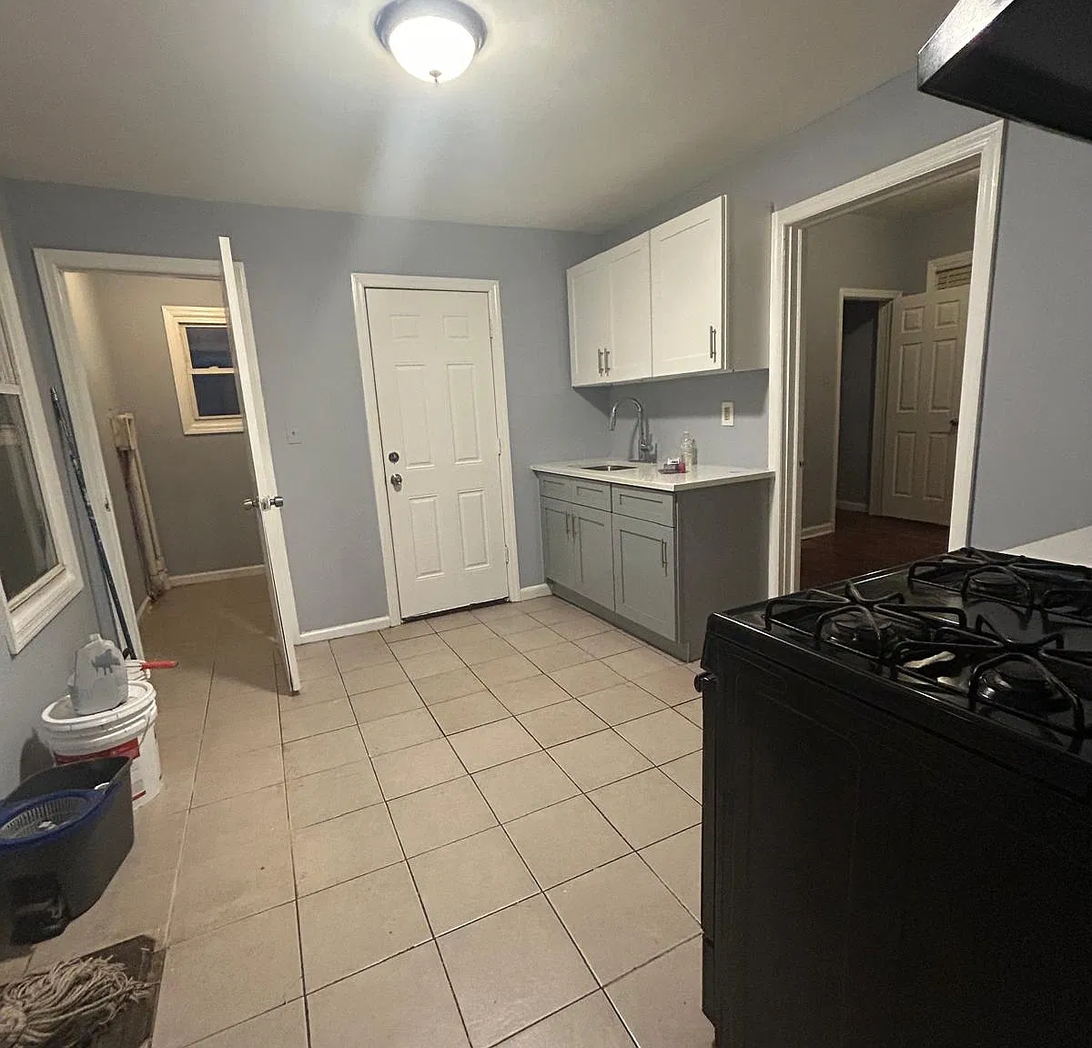 3 bed, $2,000 — Photo 3