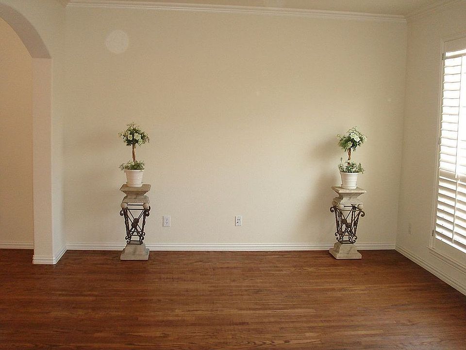 1st image of 1225 Philip Dr