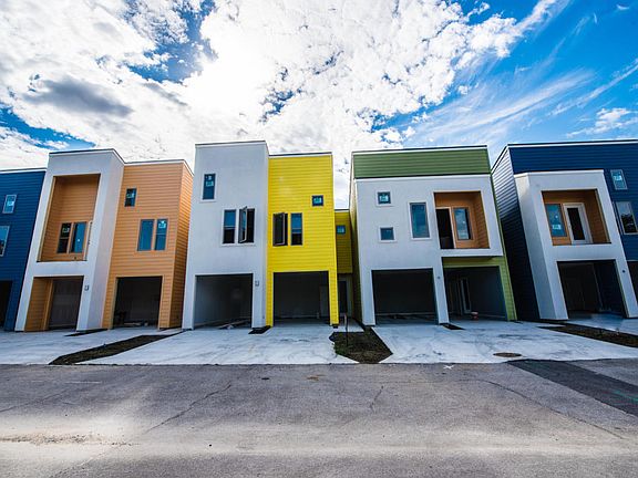 4th image of 132 Saint Germaine Cir