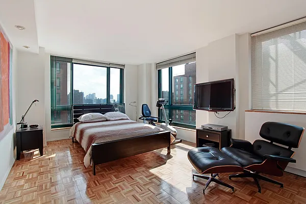 Rented by Corcoran | media 7