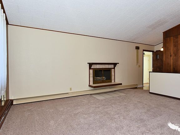 4th image of 920 5th Ave