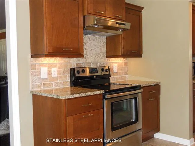 3 bed, 2881 sqft, $2,795 — Photo 3