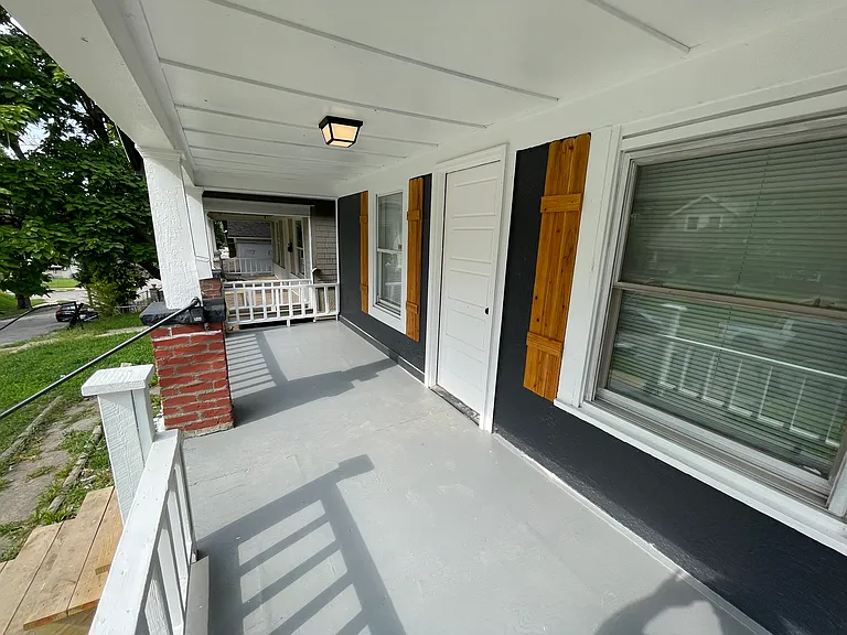 717 Monroe Ave — Photo 15