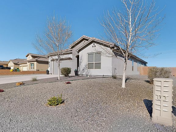 2nd image of 3417 Deledda Rd NE