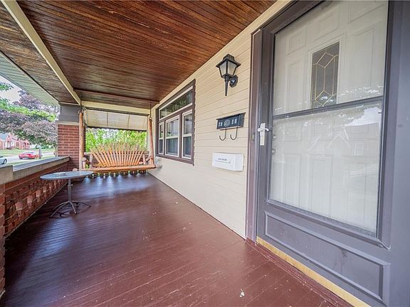 4th image of 7910 Deerfield Dr