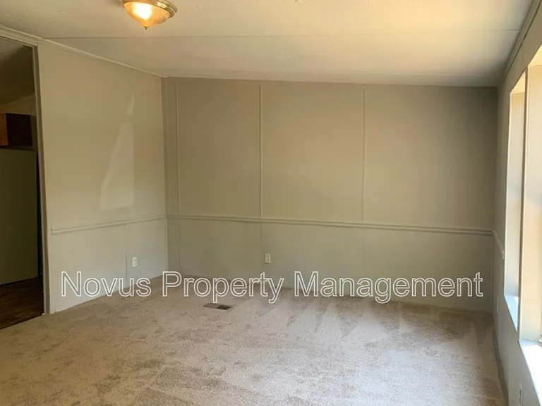 221 Oakleigh Dr — Photo 8