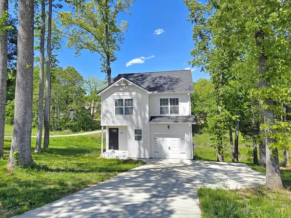 2015 Rosemary Dr, Clarksville, TN 37042