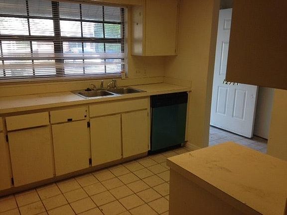 4th image of 12711 N 57th St