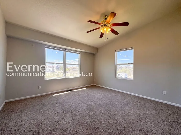 2040 Oakcrest Cir — Photo 10