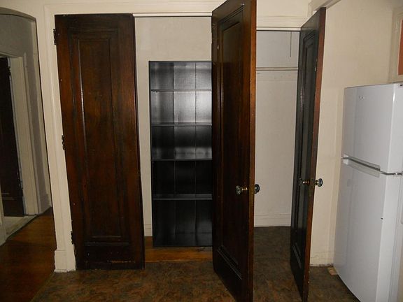4th image of 209 Elmwood Ave APT 36