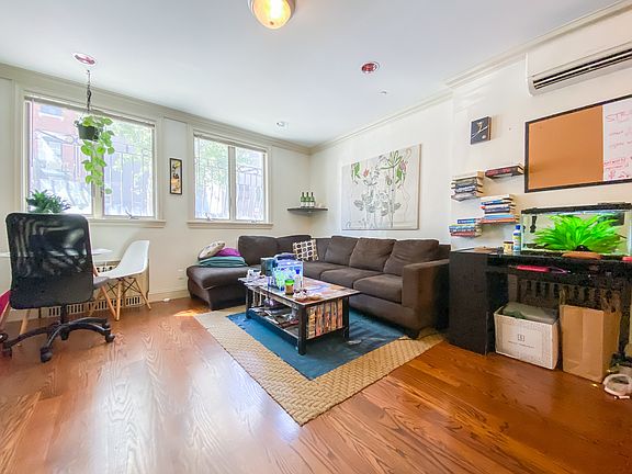 5th image of 209 Meserole St APT 2