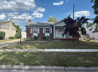 13497 Mark St, Southgate, MI 48195