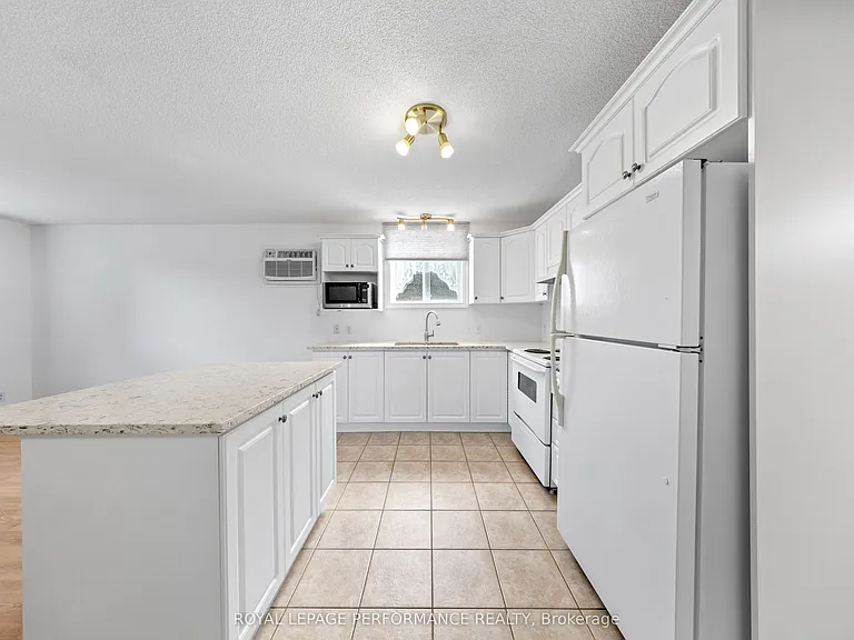 171 Mabel St #5 — Photo 10