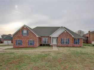 1000 Trevor Dr, Clarksville, TN 37043