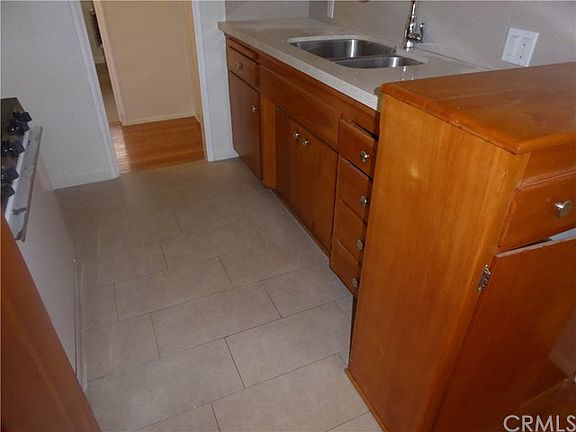 5th image of 2222 E 2nd St Unit 6