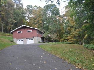 39 McLaughlin Dr, Mahopac, NY