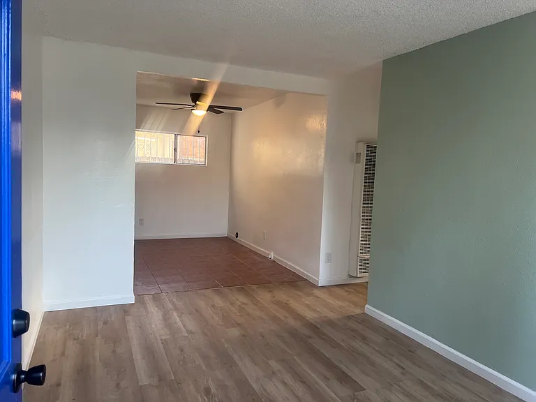 10010 Anzac Ave #2 — Photo 3