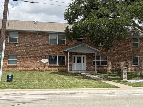 2266 W Oak St, Denton, TX 76201
