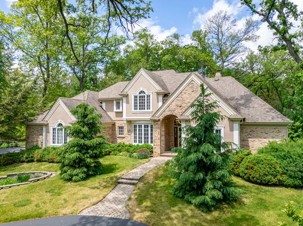 2319 Thompson Rd, Bull Valley, IL 60097