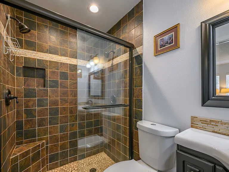 4215 Baird St — Photo 6