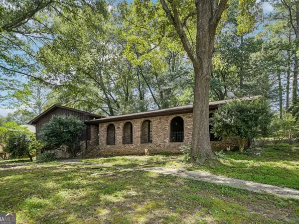 667 Kingswood Ct, Lithia Springs, GA 30122