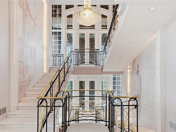 5th image of 6200 Crown Pl