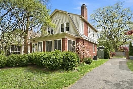 1st image of 513 Arden Rd