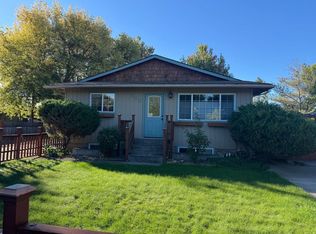645 NE 2nd St, Dufur, OR 97021