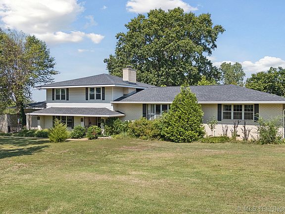 4th image of 10805 E 470th Rd