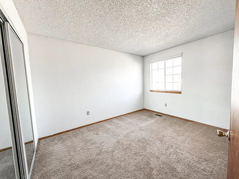 9806 Foxhill Cir — Photo 13