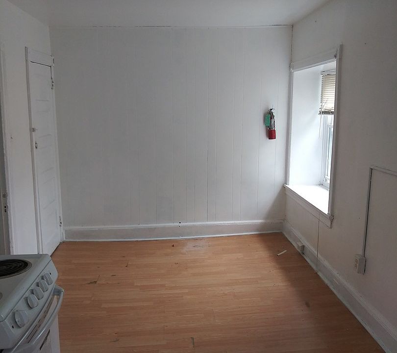 1st image of 321 E Price St #5