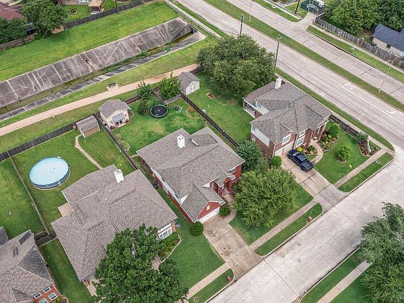 3rd image of 1306 Wynfield Drive
