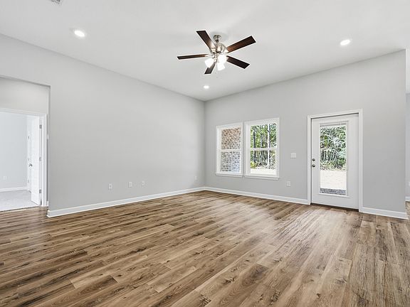 3rd image of 6104 Mildreds Way