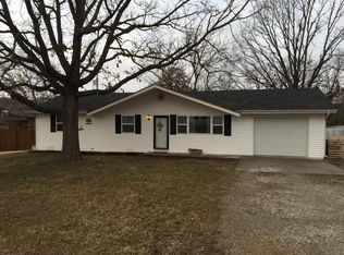 419 N Dill St, Marshfield, MO 65706