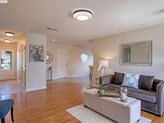 4th image of 6726 Elm Ct