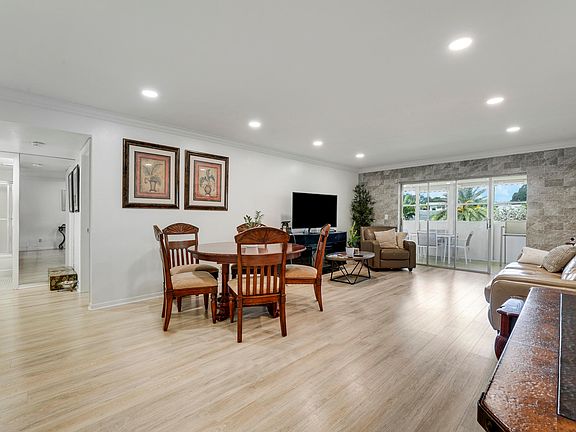 3rd image of 14849 Cumberland Drive #2070