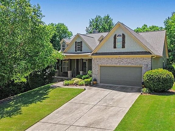 4th image of 27 Roberson Dr NE