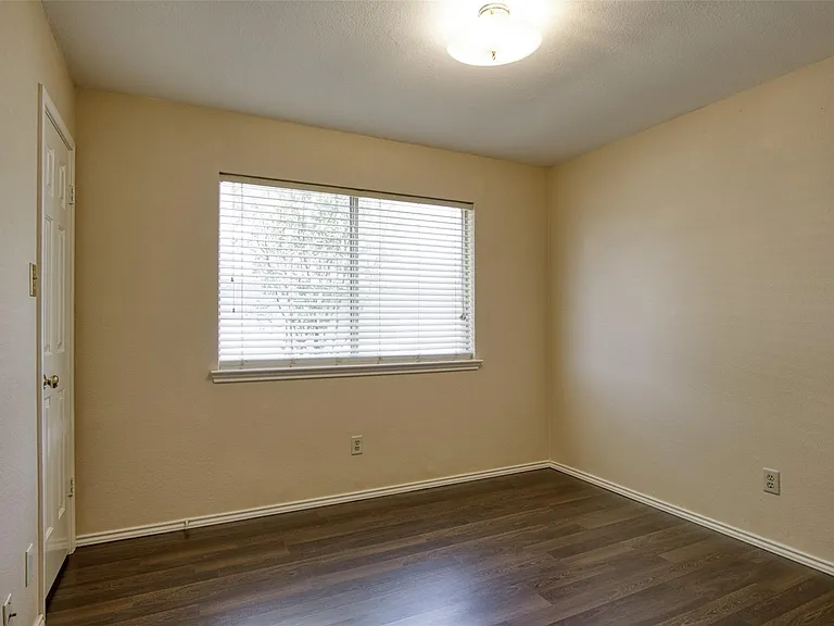 1411 Rivercrest Blvd — Photo 16