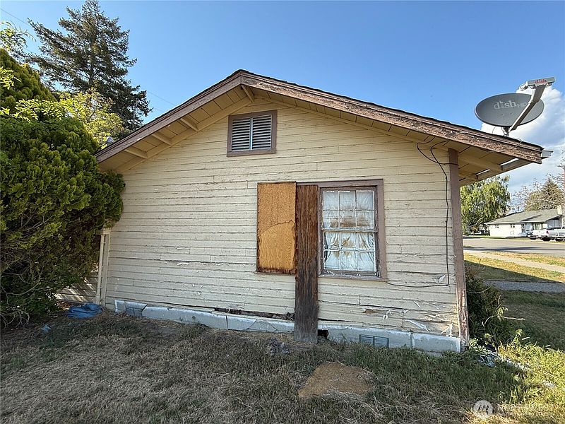 2nd image of 602 Cedar Street