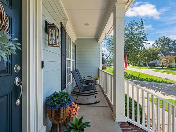 2nd image of 129 Nelson Ln