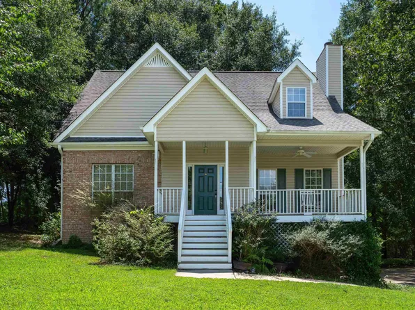 307 Hunter Hills Cir, Chelsea, AL 35043